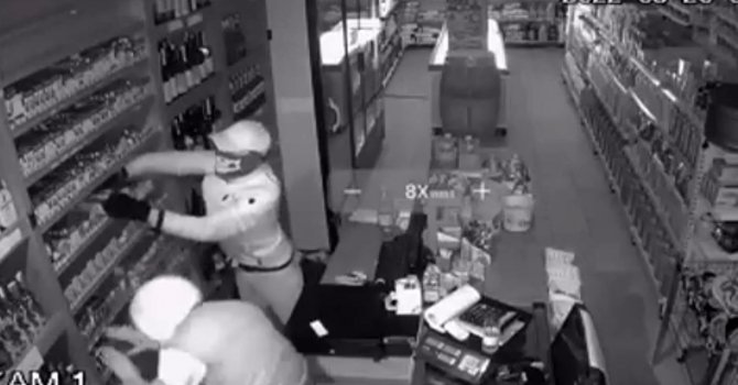 Antalya’da hırsızın çaldığı atla girdiği markette bu kez 200 bin TL’lik hırsızlık şoku