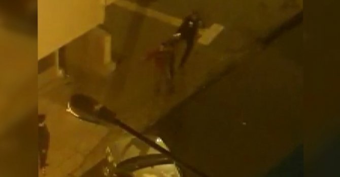 Bekçiden tüfekli adama tekmeli müdahale