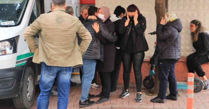 Turunç toplarken otomobil çarpan 3 kadının cenazesi alındı