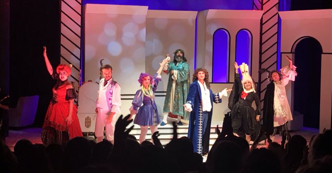 AŞT Tiyatrolar  Günü’nü kutladı