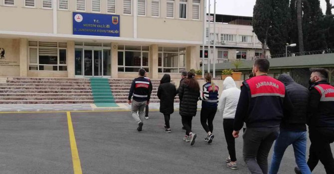 Mersin’de sosyal medya dolandırıcılarına operasyon: 8 gözaltı