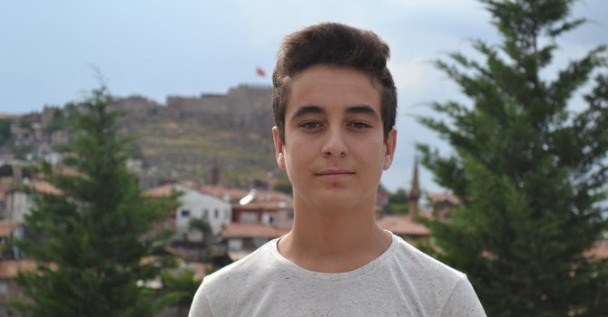 Ağabey sabah işe gitmeyen kardeşini evde ölü buldu