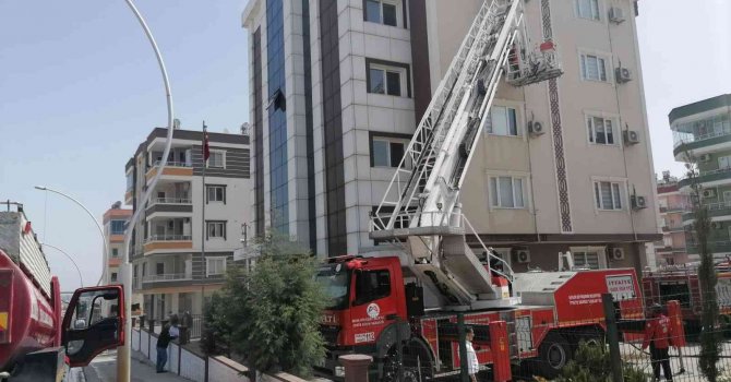 Tarsus’ta öğrenci yurdunda yangın