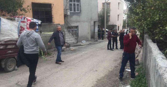 Annesini sokak ortasında tabancayla öldürdü