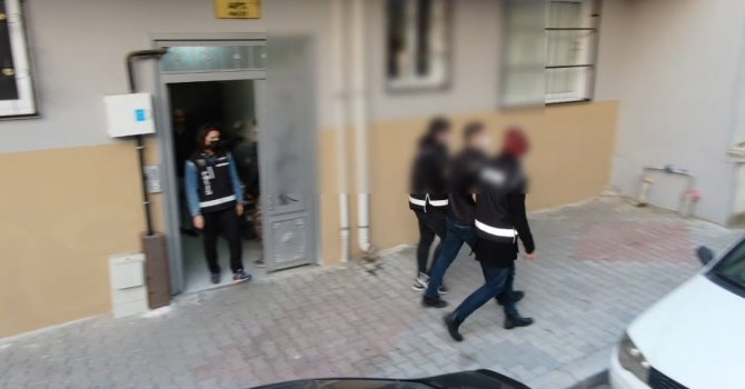 Silah tacirlerine operasyon: 8 gözaltı