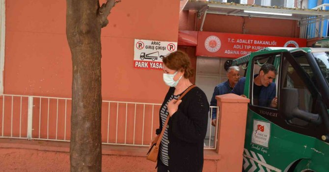 Oğlu tarafından öldürülen kadının cenazesi morgtan alındı