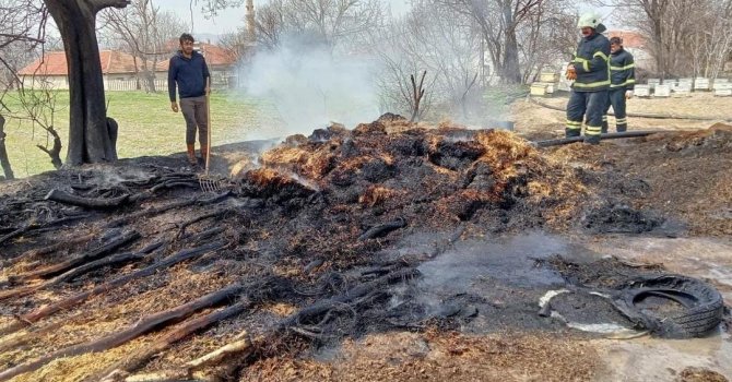 Tarlada çıkan yangın ekipler tarafından söndürüldü