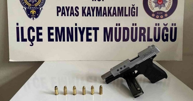 Şüpheli şahsın üzerinden ruhsatsız silah çıktı