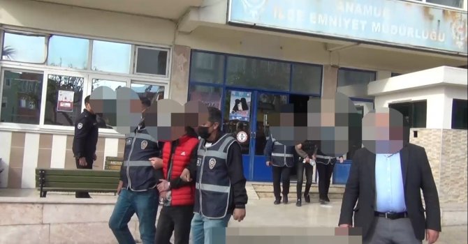 Mersin’de suç şebekesi çökertildi