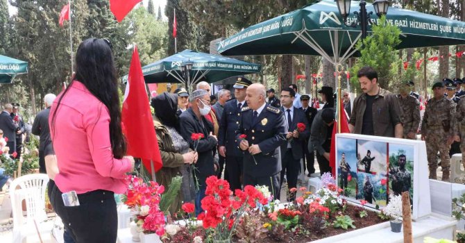 Aslan, şehitleri unutmadı