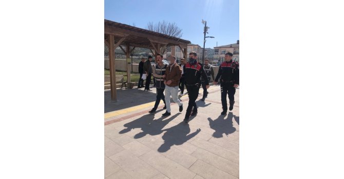 Burdur’da eşini öldüren zanlı adliyeye sevk edildi