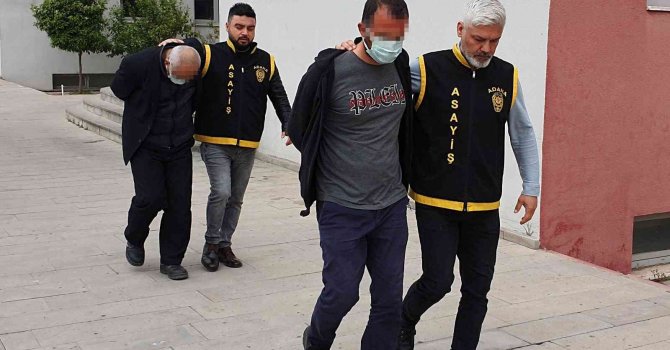 Girdikleri evde dedektörle arama yapıp altınları çaldılar