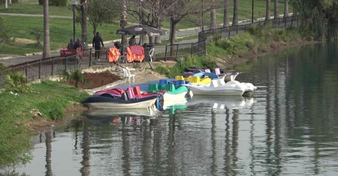 Nehre atlayan 14 yaşındaki kızı deniz bisikletçisi kurtardı