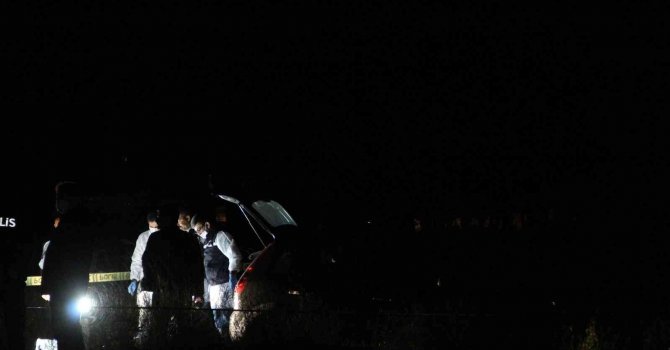 Antalya’da polis memuru aracında ölü bulundu