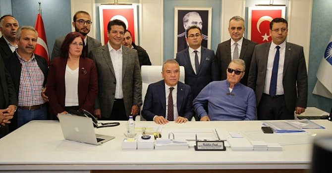 CHP eski Genel Başkanı Baykal’dan Başkan Böcek’e ziyaret 