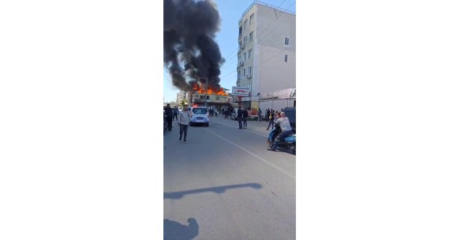 Evin terası alev topuna döndü