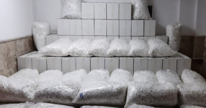 Adana’da kaçak makaron ve sigara operasyonu