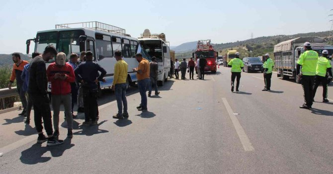 Mersin’de otobanda zincirleme kaza: 1’i ağır 7 yaralı