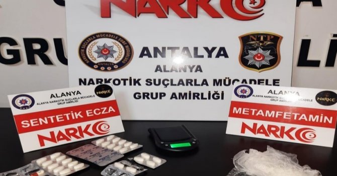 Zehir taciri satış yaptığı sırada yakalandı