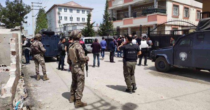 Polislere silahlı saldırıya 3 gözaltı