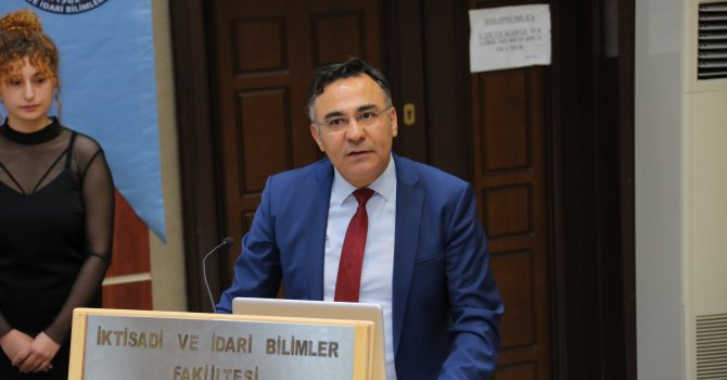 AÜ’de kriz konferansı