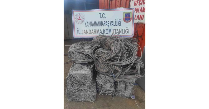 3,4 km uzunluktaki elektrik telini çalan 2 şüpheli yakalandı