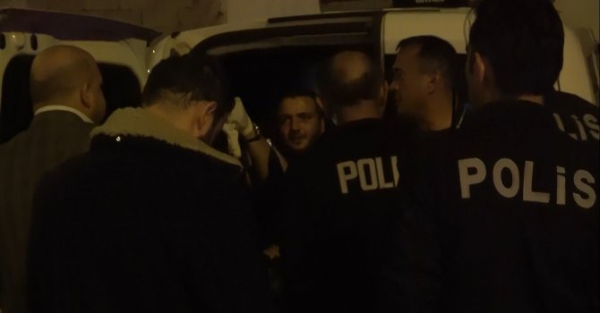 Alkollü genç, para yüzünden tartıştığı babasının başına mermer ile vurarak öldürdü