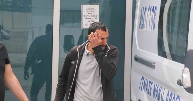 Evlatlık verdiği oğlu tarafından mermer darbesi ile öldürülen adamın cenazesi alındı