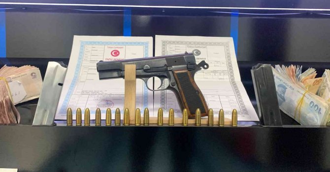 Tefecilerin evinden servet çıktı