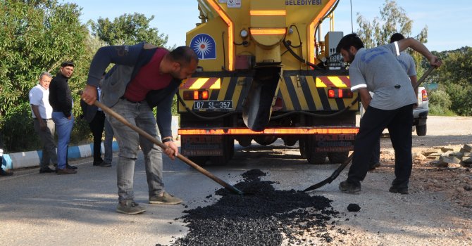 Üçağız yoluna asfalt