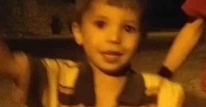 Babasının kullandığı traktörün altında can verdi