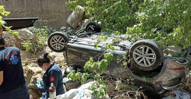 Antalya’da trafik kazası; 3 yaralı