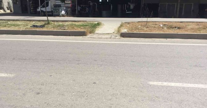 Koşarak otomobile çarpan 4 yaşındaki çocuk hayatını kaybetti