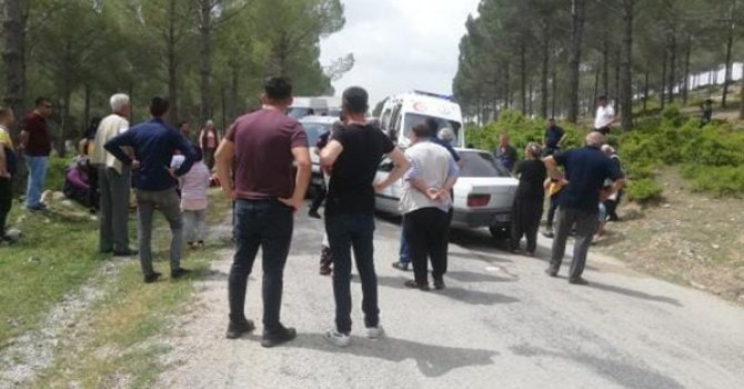 Osmaniye’de hafif ticari araç ile otomobil çarpıştı: 4 yaralı