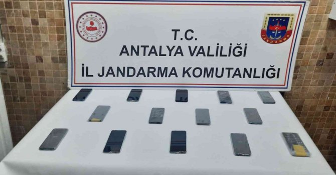 Yabancı uyruklu şahıs 150 bin TL değerinde telefonlarla yakalandı
