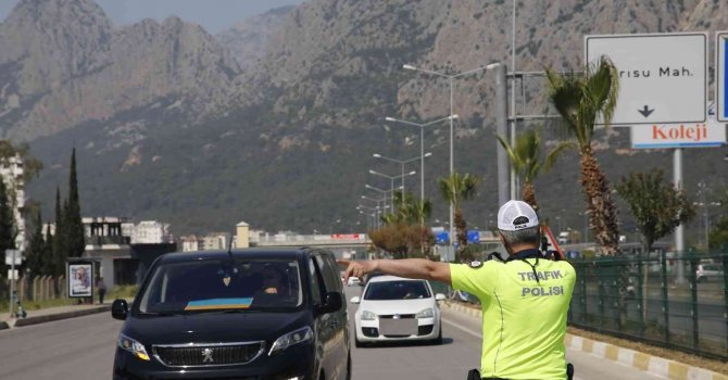 Antalya’da 670 personelle Türkiye Güven Huzur Uygulaması