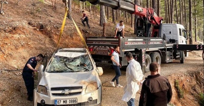 Aracıyla şarampole düşen Alman uyruklu sürücü hayatını kaybetti