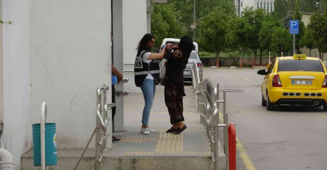 Zincire vurulduğu iddia edilen kızın annesi: “Kızım haberim olmadan trafik ışıklarında dilencilik yapıyordu, sürekli evden kaçıyordu"