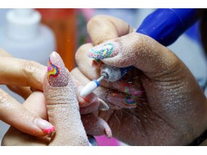 Kalıcı oje uygulamalarında tırnak mantarına dikkat