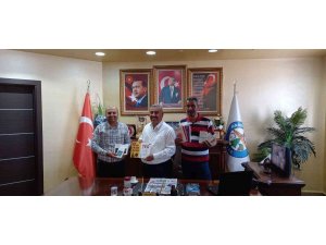 Hassa Belediyesi’nden ilçedeki okullara kitap desteği