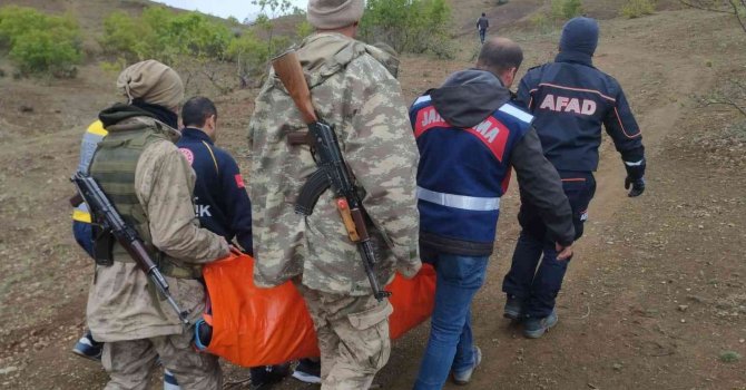 Balık tutarken dereye düşen adamın cansız bedeni bulundu