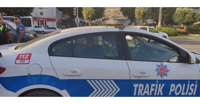 300 TL’lik kozmetik ürününü çalan şüpheliyi çalışanların dikkati yakalattı