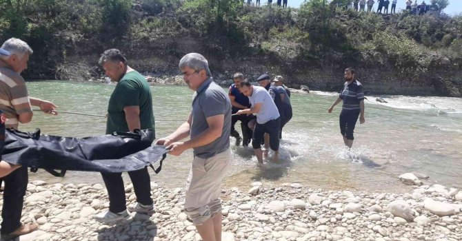 Kaybolan yaşlı adamın cesedi Savrun Çayı’nda bulundu