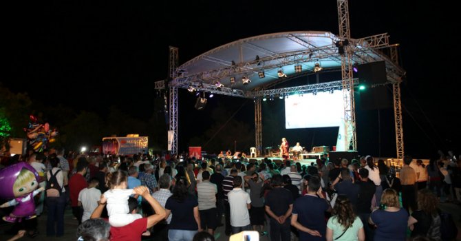 Gençler sahne aldı