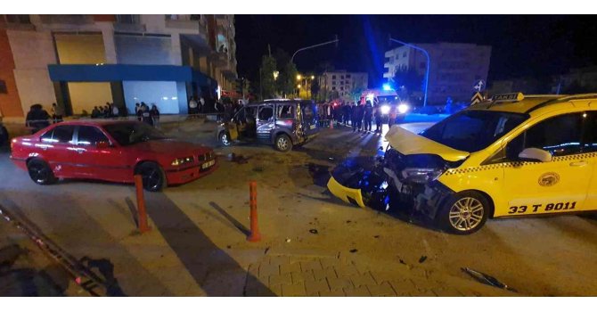 Mersin’de trafik kazası: 1 ölü, 3 yaralı