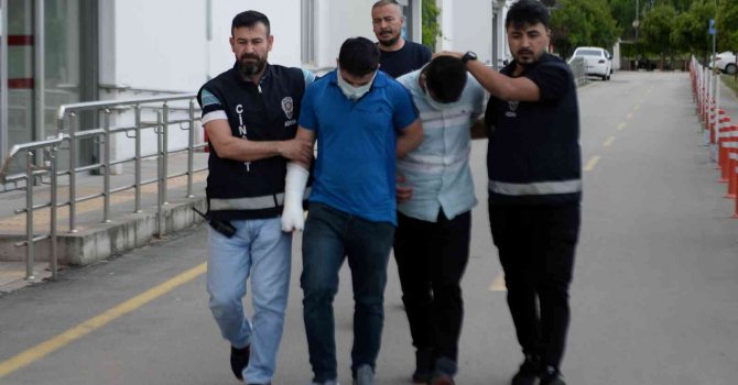 Dönercilerin yer kavgası: 1’i ağır 2 yaralı