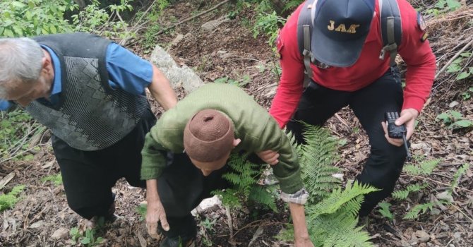 Kaybolan yaşlı adam 17 saat sonra bulundu