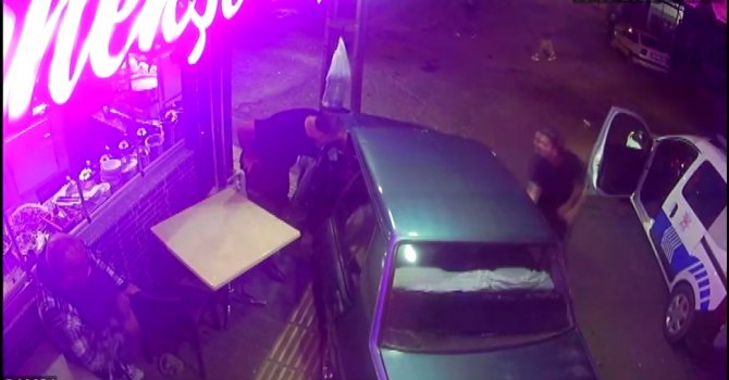 Polis ekiplerinden kaçan sürücü direğe çarparak durdu