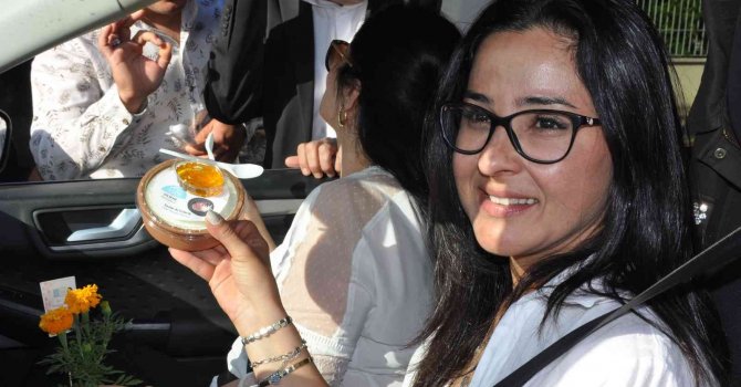 Sürücülere yoğurtlu tanıtım