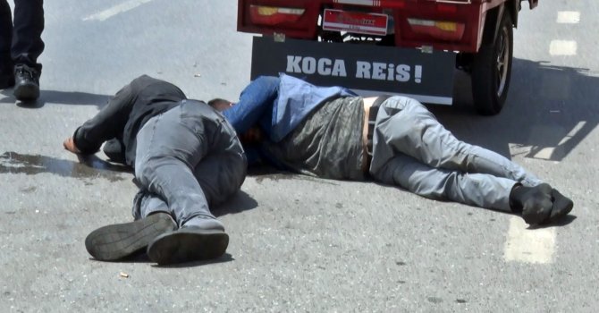 Çocukların kavgasına aileler karıştı: 2 yaralı